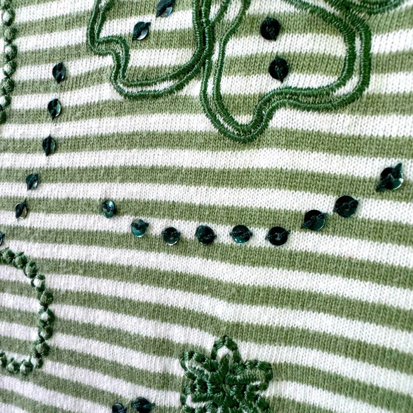 Shenanigans 6 Green & White top w/Embroidery & Sequins below a white V-neck - Picture 4 of 12